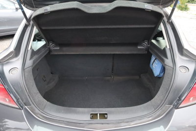 Opel Astra GTC 1.7 CDTI 110CV 3 porte Cosmo (12)