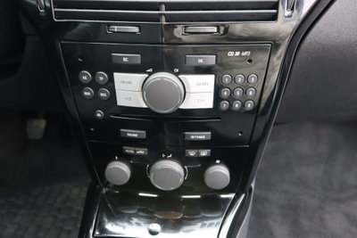Opel Astra GTC 1.7 CDTI 110CV 3 porte Cosmo (17)
