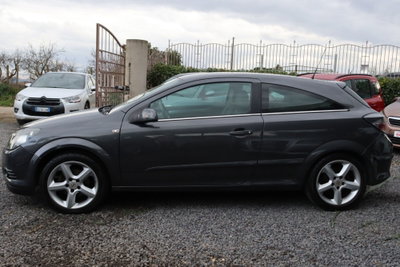 Opel Astra GTC 1.7 CDTI 110CV 3 porte Cosmo (4)