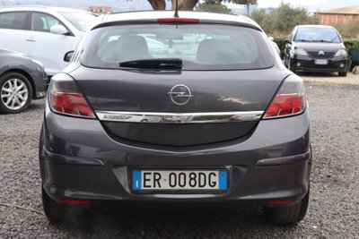 Opel Astra GTC 1.7 CDTI 110CV 3 porte Cosmo (6)