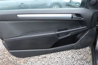 Opel Astra GTC 1.7 CDTI 110CV 3 porte Cosmo (8)