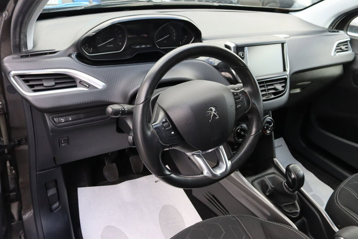 Peugeot 2008 75 Active (10)