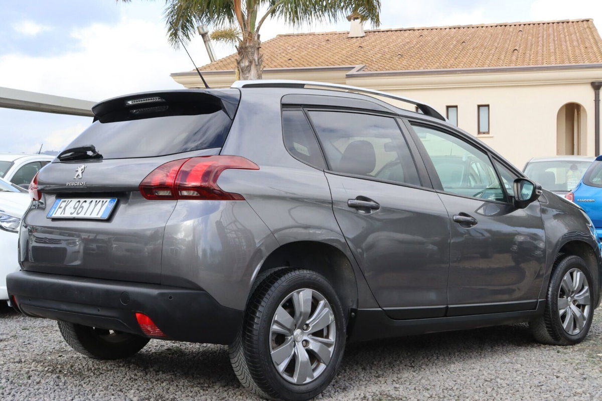 Peugeot 2008 75 Active (2)