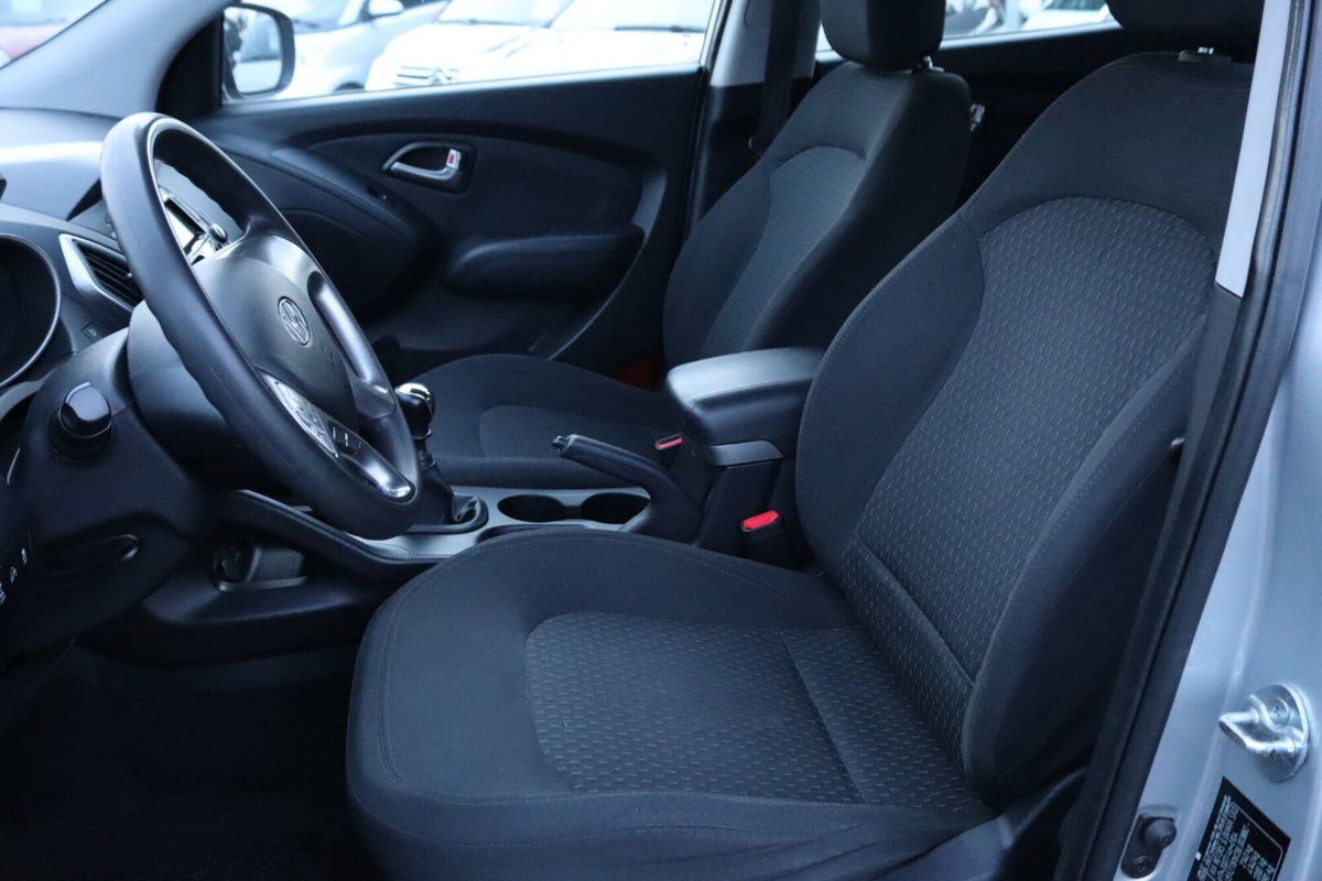 Hyundai ix35 2.0 CRDi 4WD Comfort (12)