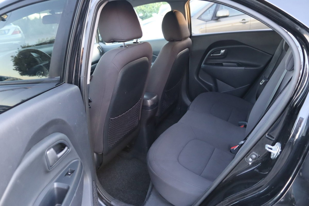 Kia Rio 1.1 CRDi 5p. Cool (12)