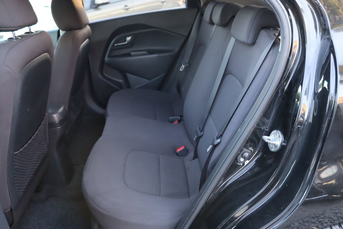 Kia Rio 1.1 CRDi 5p. Cool (13)