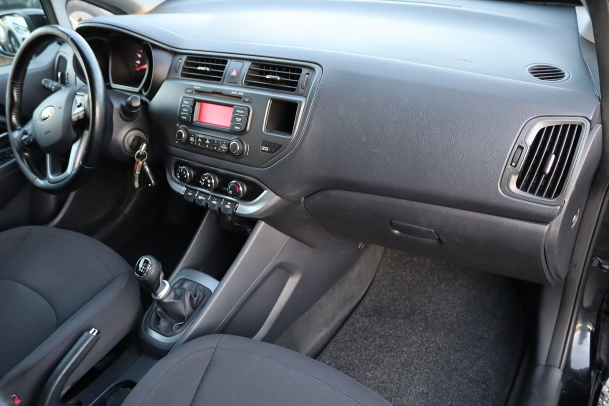 Kia Rio 1.1 CRDi 5p. Cool (16)