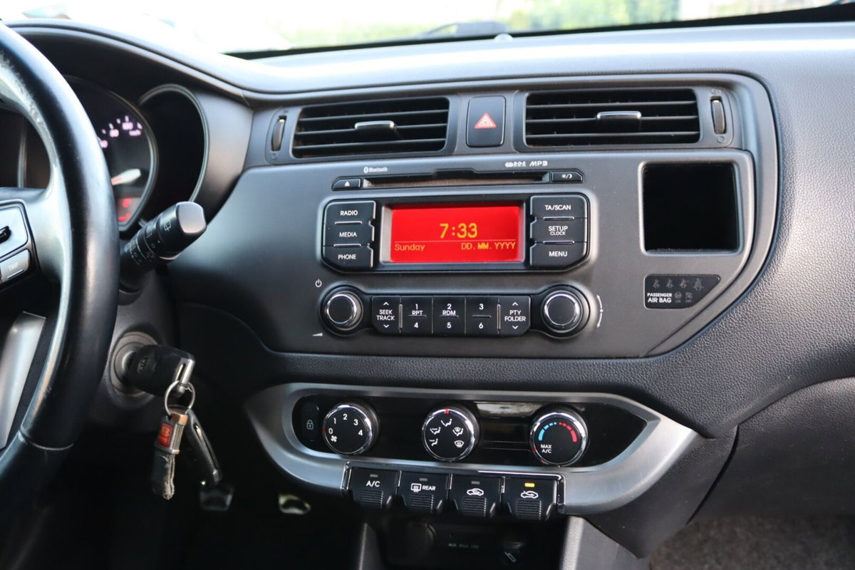 Kia Rio 1.1 CRDi 5p. Cool (18)