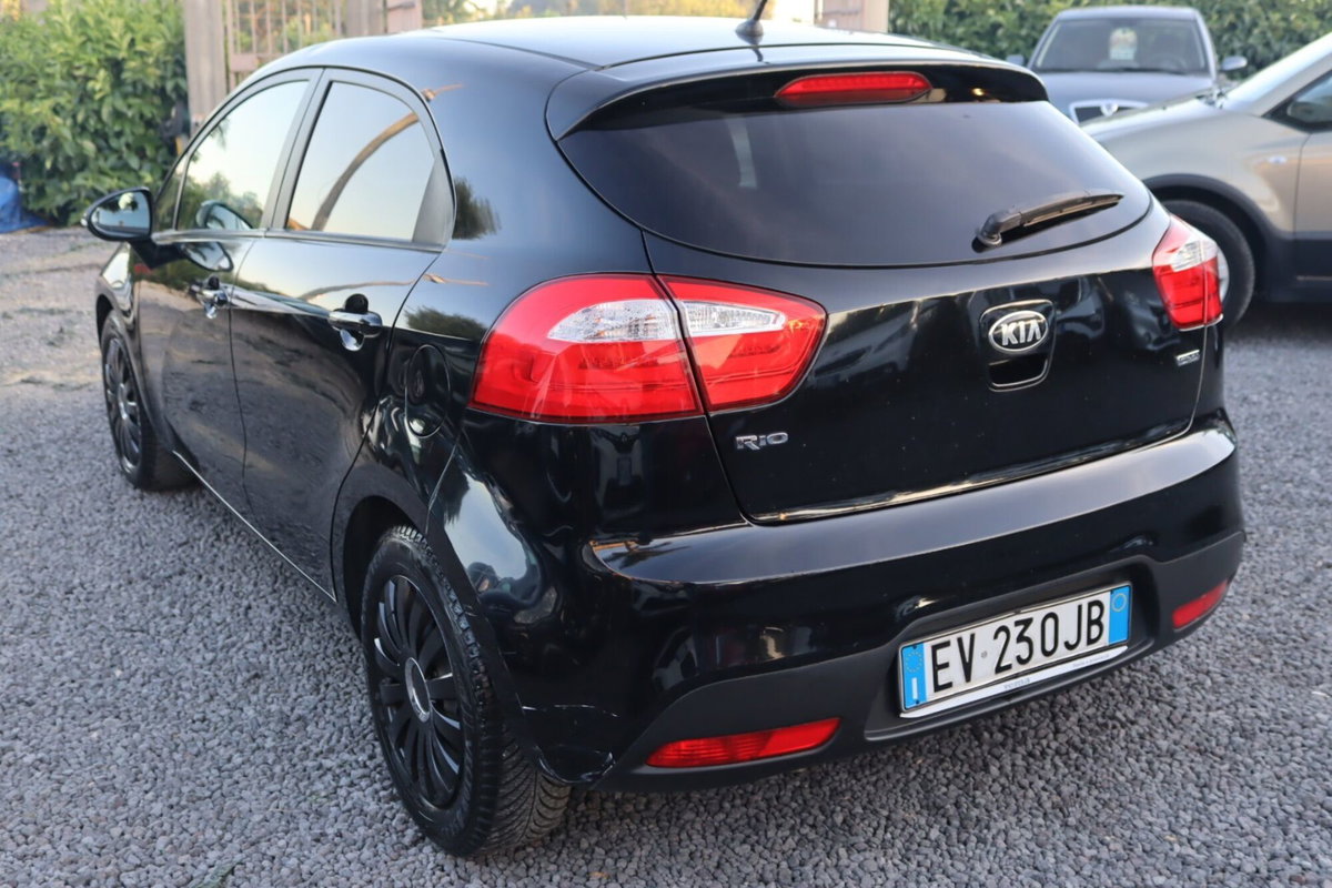 Kia Rio 1.1 CRDi 5p. Cool (4)