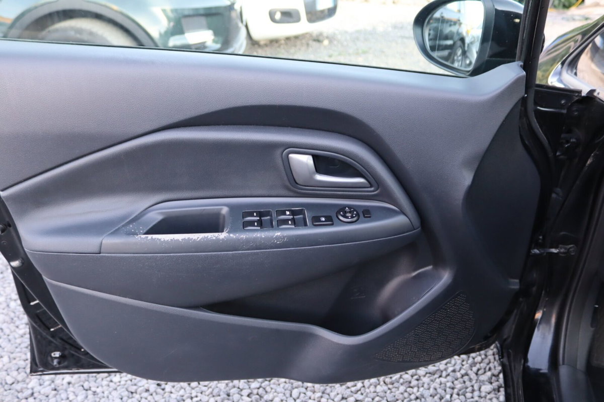 Kia Rio 1.1 CRDi 5p. Cool (9)
