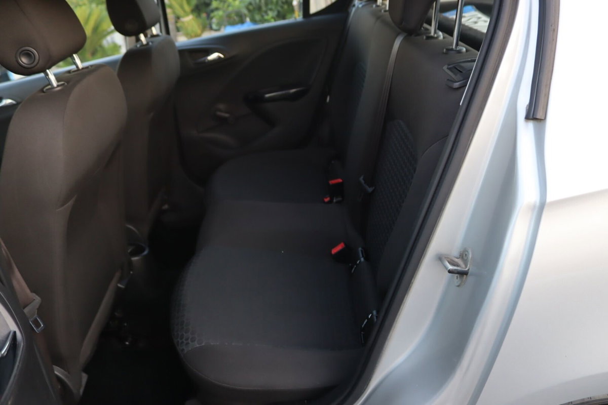 Opel Corsa Coupé 1.2 Innovation (13)