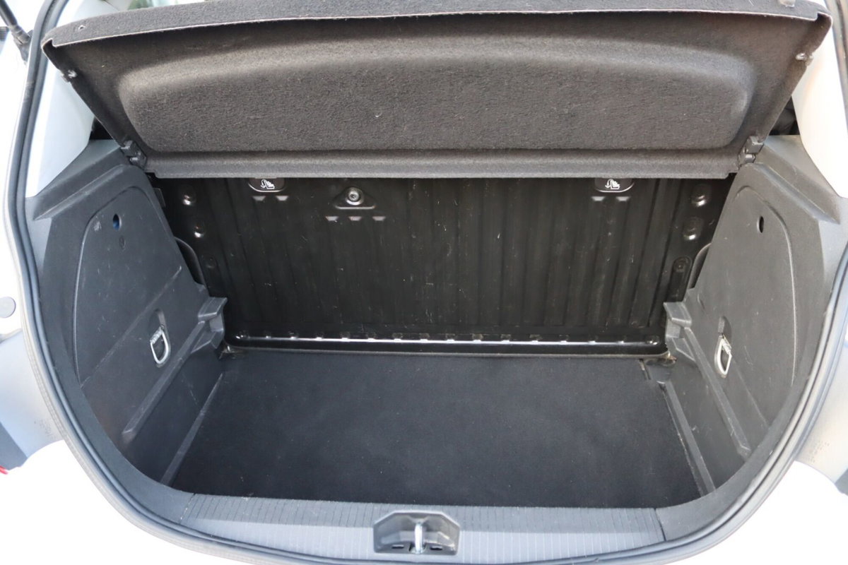 Opel Corsa Coupé 1.2 Innovation (15)