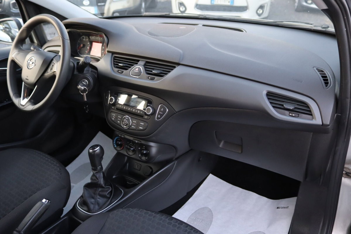 Opel Corsa Coupé 1.2 Innovation (17)