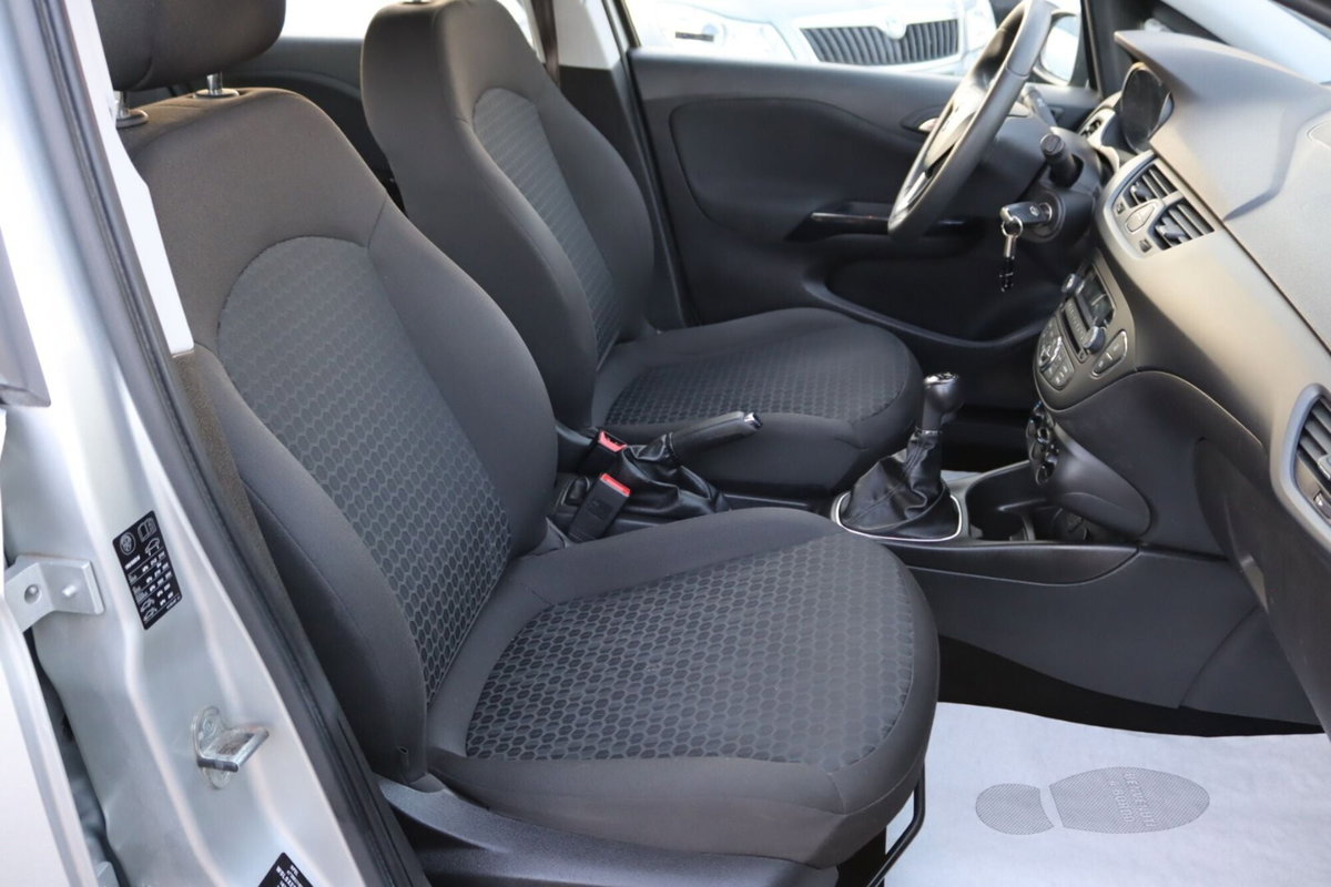 Opel Corsa Coupé 1.2 Innovation (18)