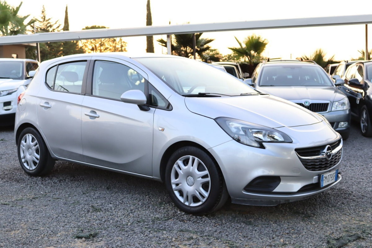 Opel Corsa Coupé 1.2 Innovation (2)