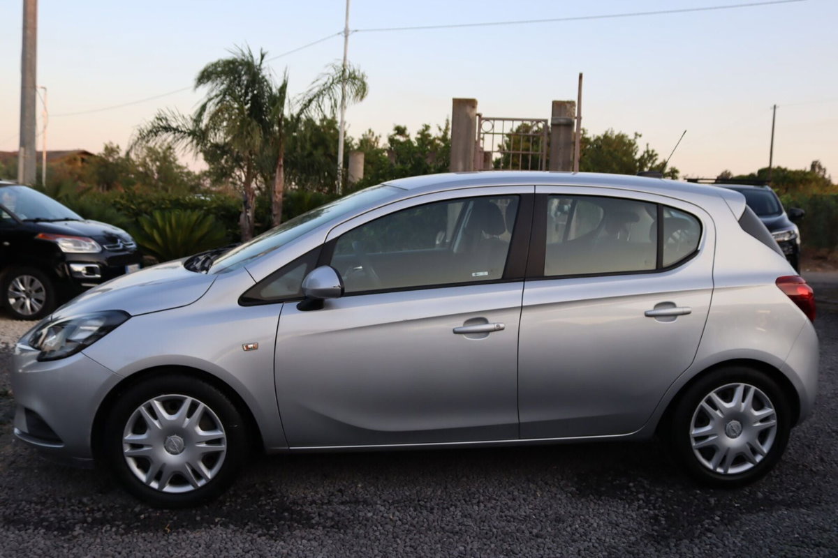 Opel Corsa Coupé 1.2 Innovation (4)