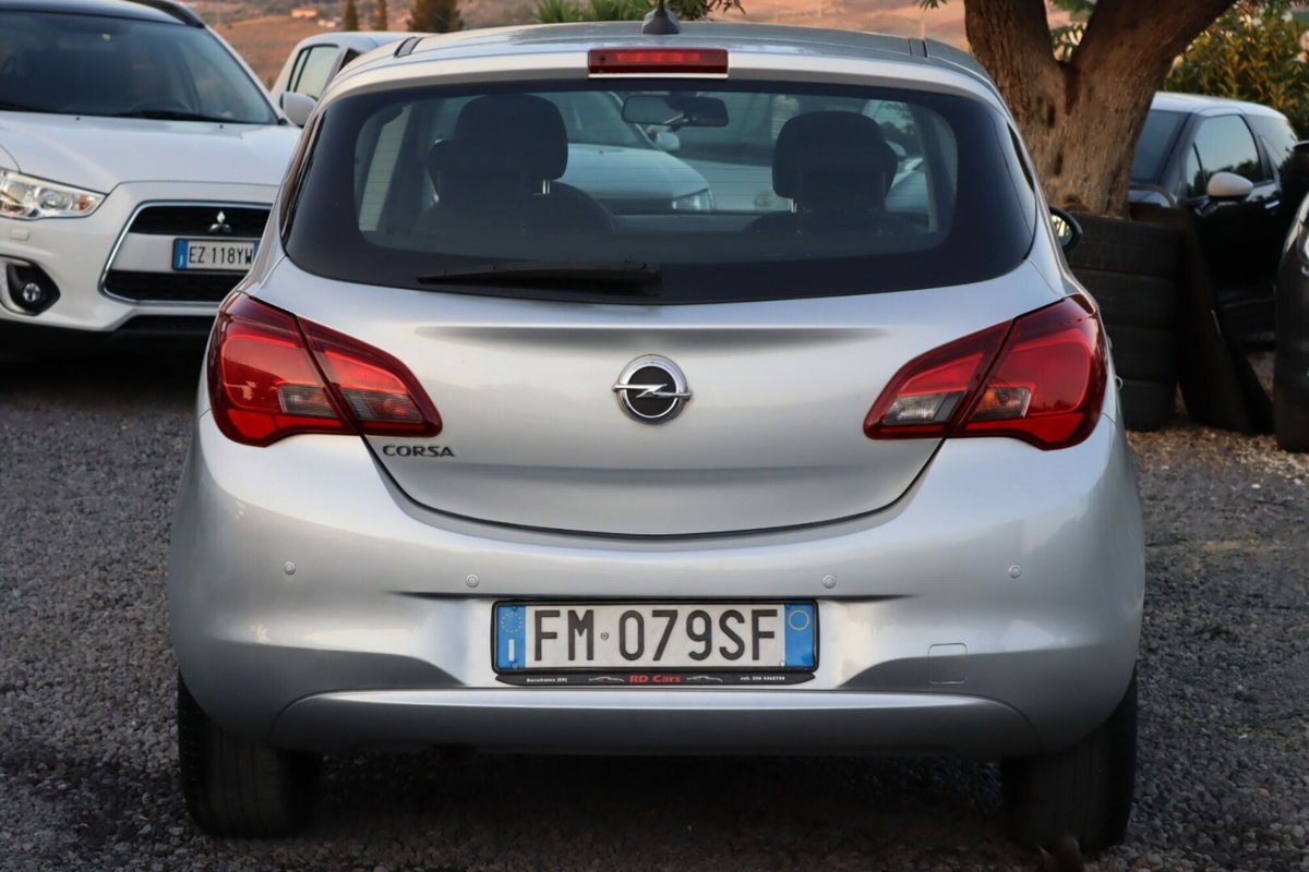 Opel Corsa Coupé 1.2 Innovation (6)