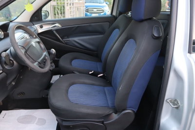 Lancia Ypsilon 1.3 MJT 75 CV New Oro (11)