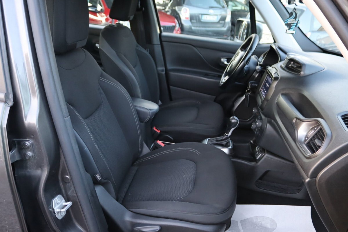 Jeep Renegade 1.6 Mjt DDCT 120 CV Limited (18)