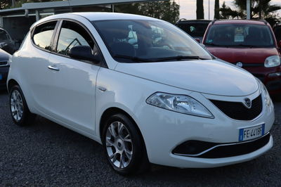 Lancia Ypsilon 1.2 69 CV 5 porte Platinum usata