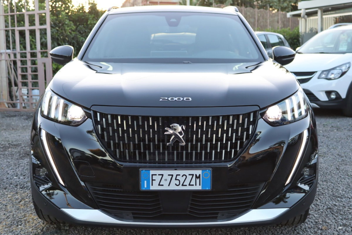 Peugeot 2008 PureTech 130 S&S EAT8 GT Line (10)