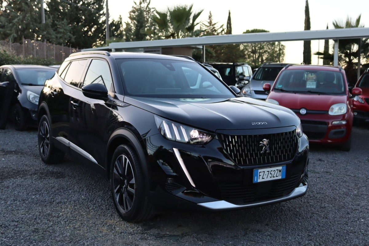 Peugeot 2008 PureTech 130 S&S EAT8 GT Line (11)