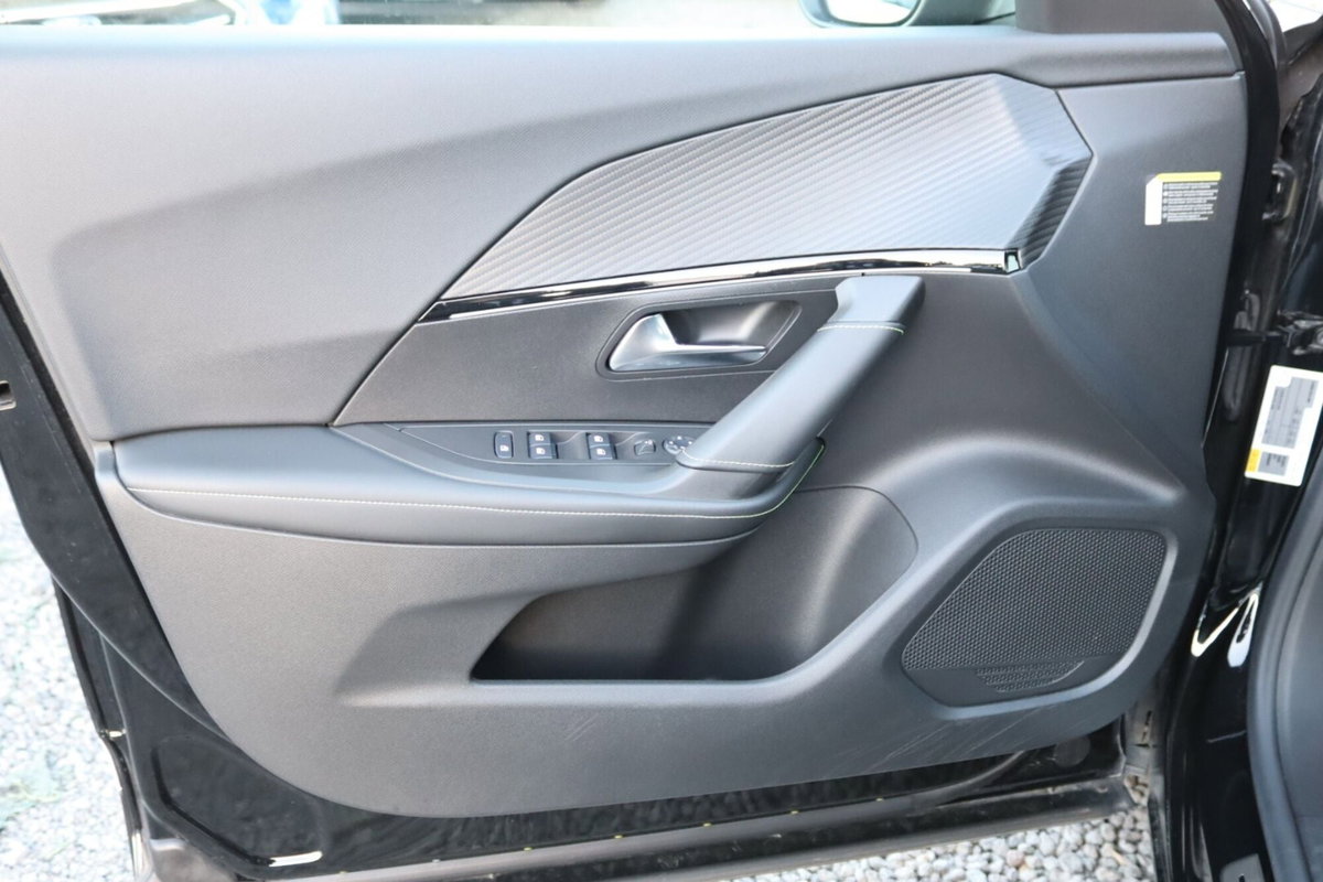 Peugeot 2008 PureTech 130 S&S EAT8 GT Line (13)