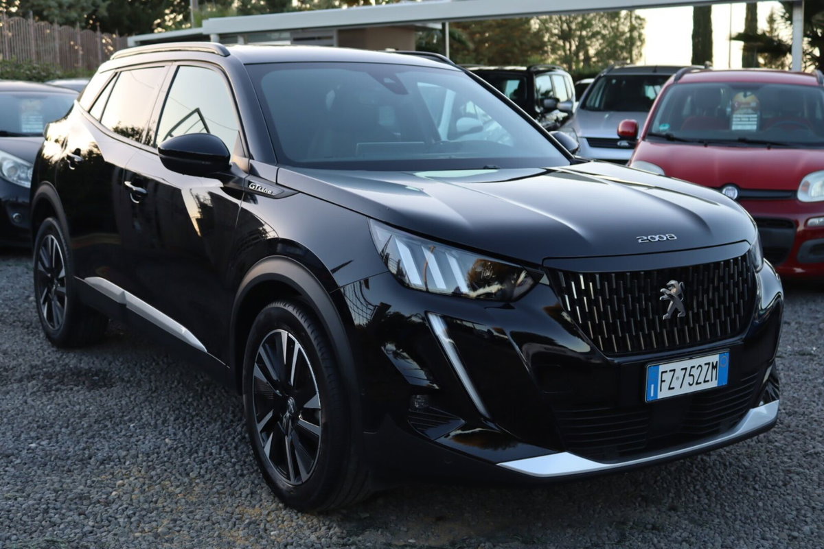 Peugeot 2008 PureTech 130 S&S EAT8 GT Line (2)