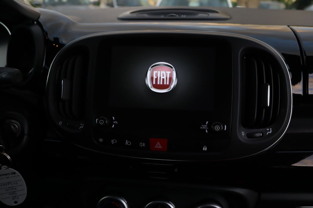 Fiat 500L 1.4 95 CV Mirror (18)