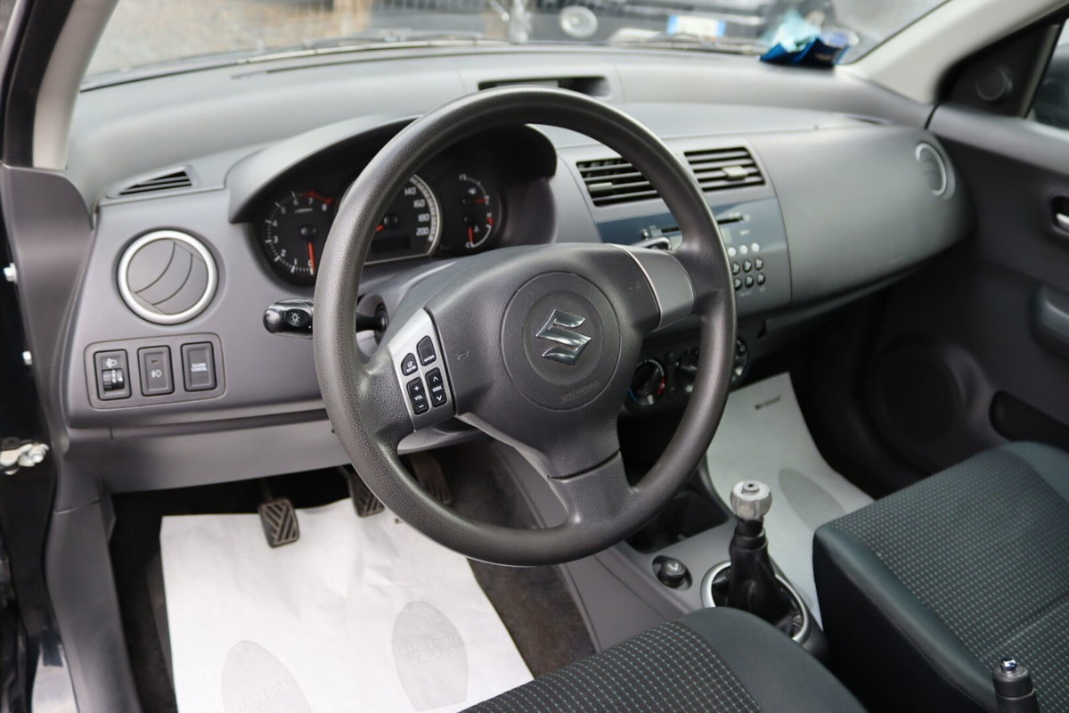 Suzuki Swift 1.3 5p. GLX (10)