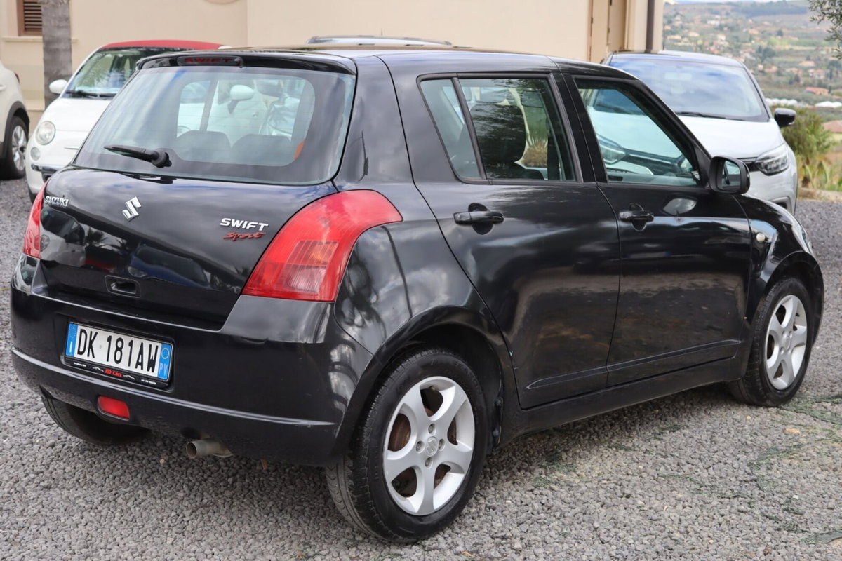 Suzuki Swift 1.3 5p. GLX (2)