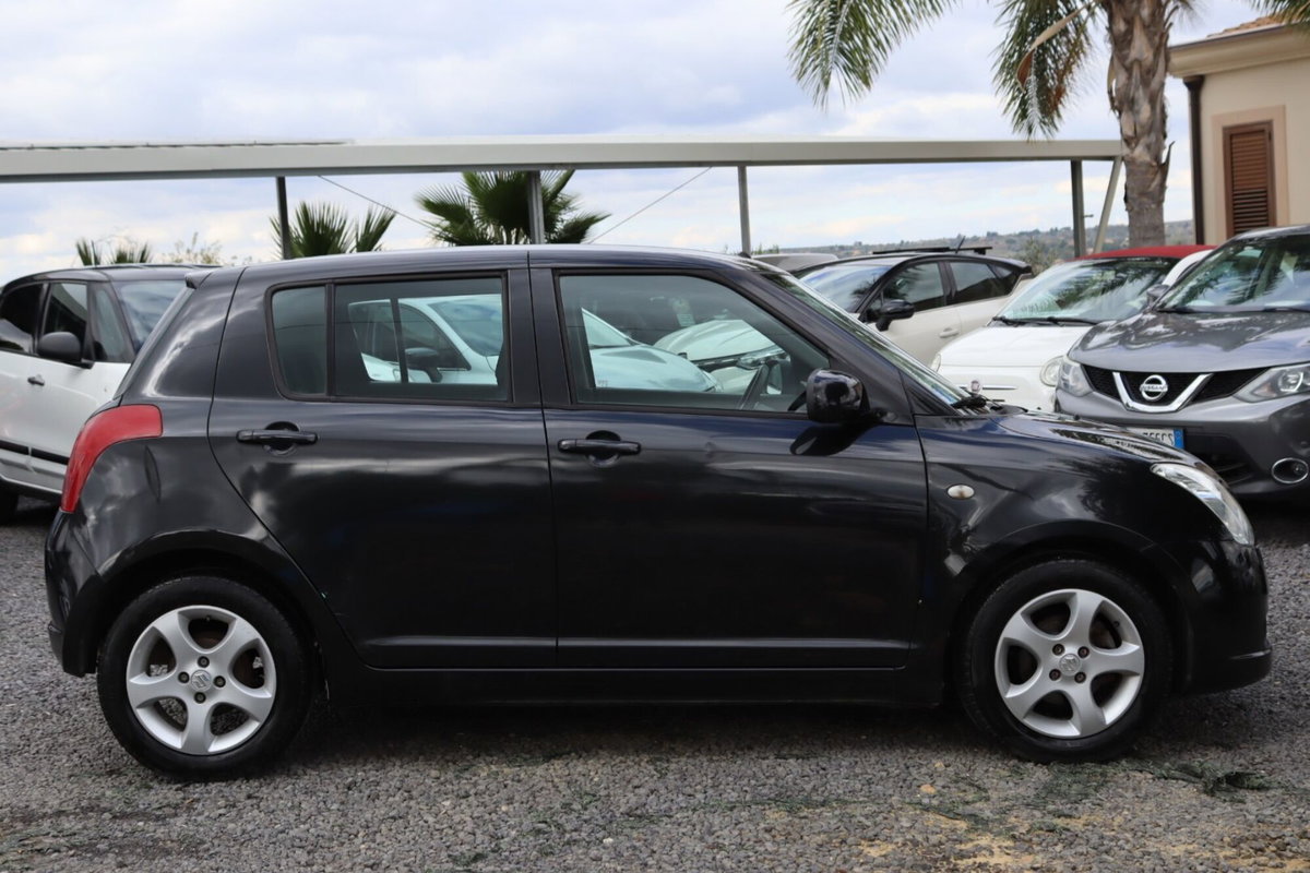 Suzuki Swift 1.3 5p. GLX (3)
