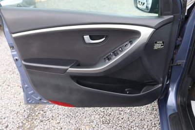 Hyundai i30 1.6 CRDi 5p. Comfort (10)