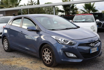 Hyundai i30 1.6 CRDi 5p. Comfort (2)