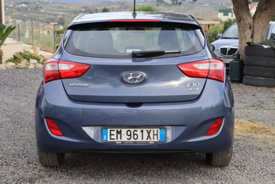 Hyundai i30 1.6 CRDi 5p. Comfort (6)