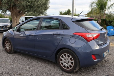 Hyundai i30 1.6 CRDi 5p. Comfort (7)