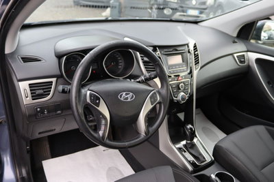 Hyundai i30 1.6 CRDi 5p. Comfort (9)