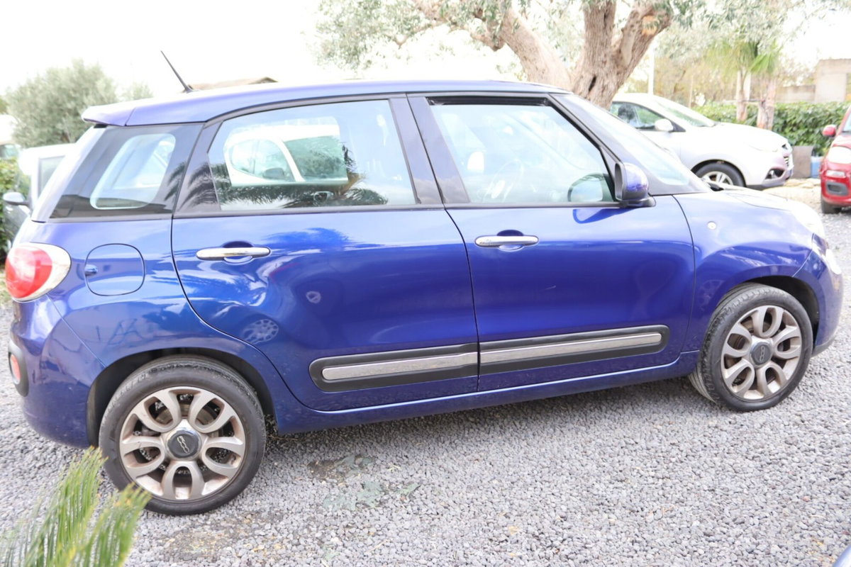 Fiat 500L Living 1.6 Multijet 120 CV Business (8)