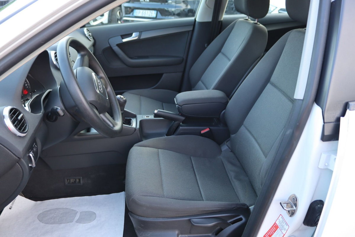 Audi A3 1.6 TDI 90 CV CR F.AP. Ambition (11)