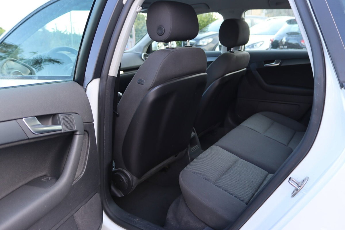 Audi A3 1.6 TDI 90 CV CR F.AP. Ambition (12)