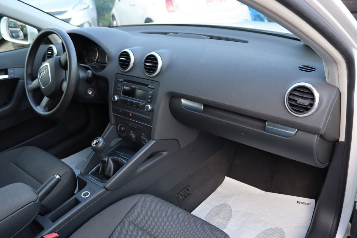 Audi A3 1.6 TDI 90 CV CR F.AP. Ambition (17)