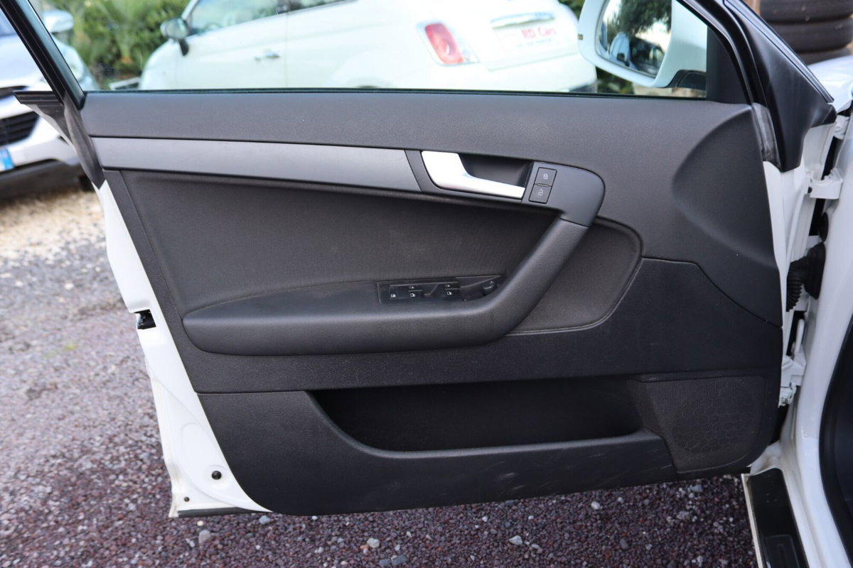 Audi A3 1.6 TDI 90 CV CR F.AP. Ambition (9)