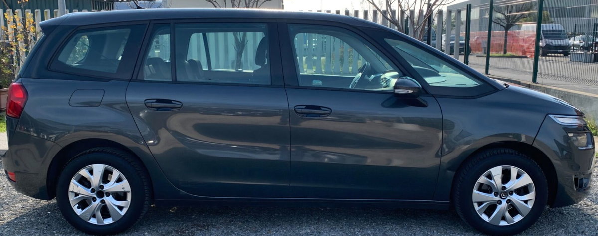 Citroen Grand C4 Picasso BlueHDi 120 S&S Exclusive (2)