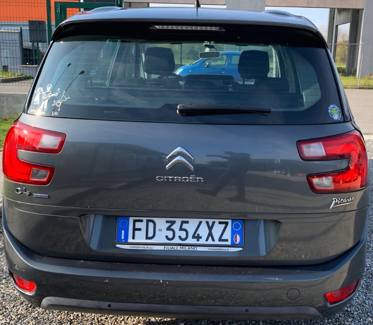 Citroen Grand C4 Picasso BlueHDi 120 S&S Exclusive (4)