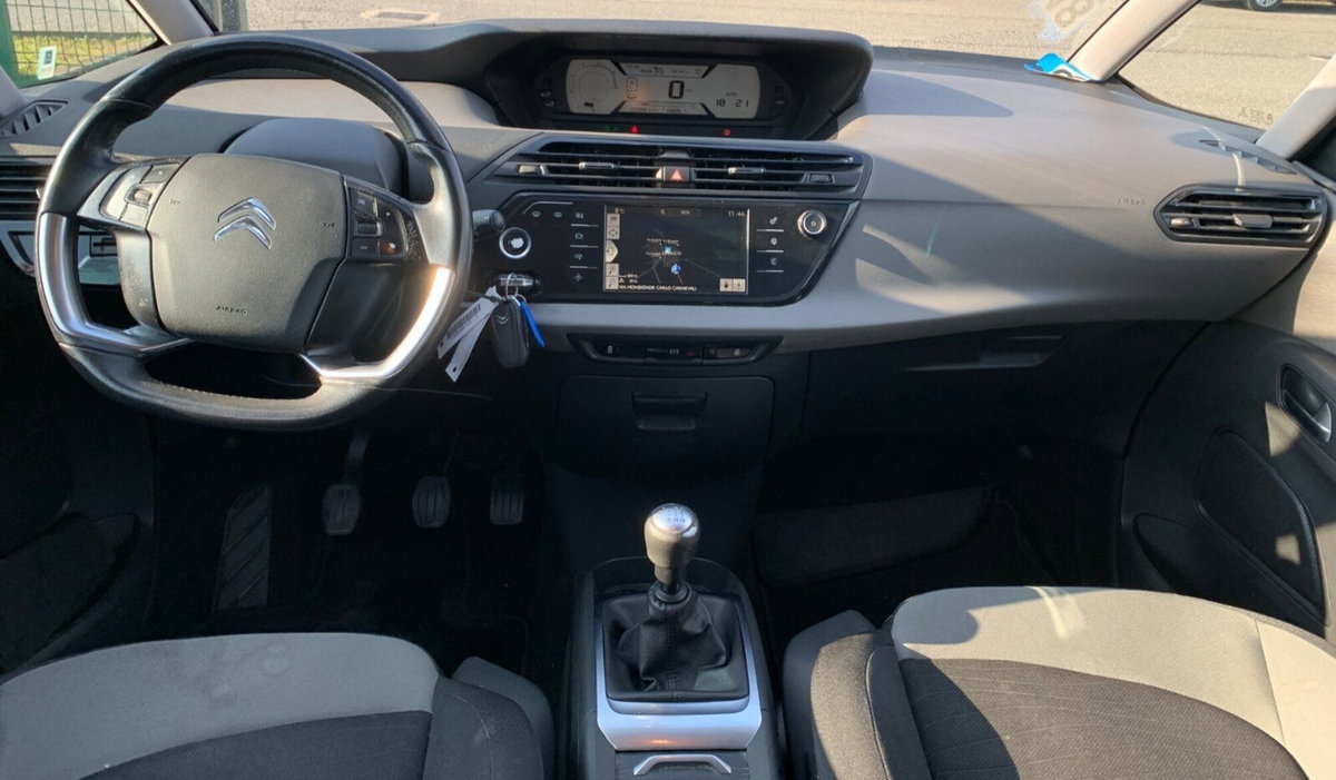Citroen Grand C4 Picasso BlueHDi 120 S&S Exclusive (8)