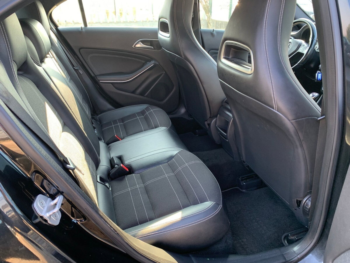 Mercedes-Benz Classe A 180 CDI Premium (10)