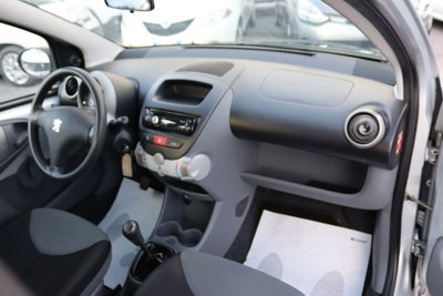 Peugeot 107 68CV 5p. Urban Move (16)