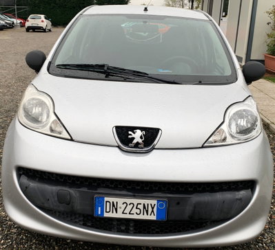 Peugeot 107 68CV 5p. Urban Move (2)