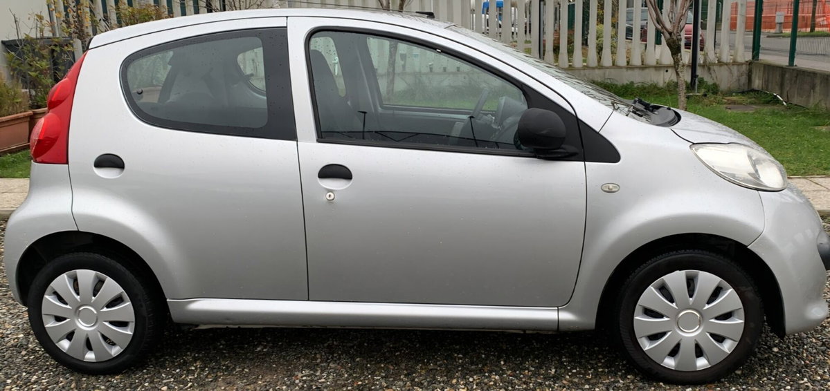 Peugeot 107 68CV 5p. Urban Move (3)