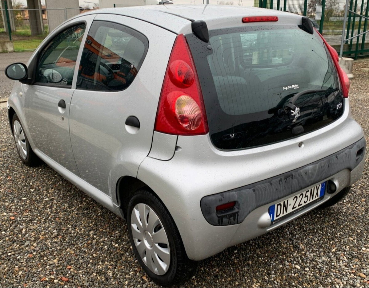 Peugeot 107 68CV 5p. Urban Move (6)